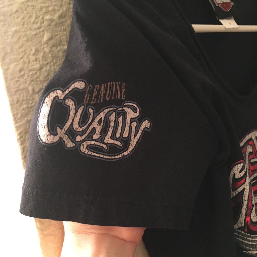 HD Shirt - Picture 2 of 4